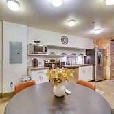 Dtwn Knoxville Studio Half-mi to Market Square!