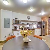 Dtwn Knoxville Studio Half-mi to Market Square!