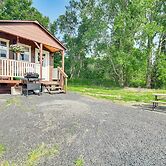 Isle La Motte Cabin ~ 3 Mi to Lake Champlain!