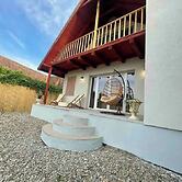 Cosy and Spacious 2 Bedroom House