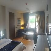 Pinnacle Executive Lodges