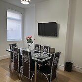 Doncaster Dream House Retreat