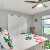 Canalfront Cape Coral Home: Fish, Swim & Lounge!