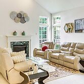 Huge Hagerstown Home w/ Deck ~ 4 Mi to Downtown!