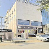 The White IBIS A Boutique Hotel