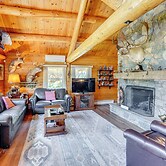 Elegant Hudson Valley Retreat w/ Hot Tub & Pond