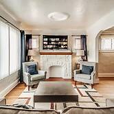 Shiny and Comfortable Oakland House 3 car Driveway