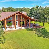 Rhodes Retreat w/ Dock on Cedar Creek Lake!