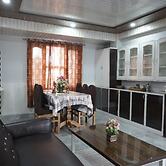 Hill Side Inn By Purple Tree Villa