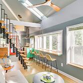 3 Mi to Boothbay Harbor: Coastal Colorful Home!