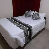 3 Bed House - Sleeps 6 - Garden - Parking - Wifi