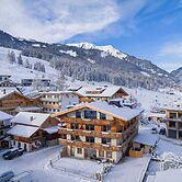 Zugspitz Suites Lermoos by ALPS RESORTS