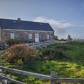 Bridies Holiday Cottage Roundstone