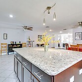 Game Room, Sunroom + Pool Access! Cozy Tampa Home!