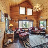Cabin Near Lake Pend Oreille & Dtwn Sandpoint