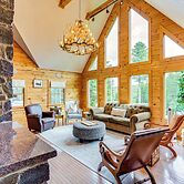Spacious Wilmington Cabin: Walk to Lake