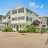 Walk to Beaches: Sunny East Haven Home w/ Grill
