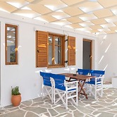 Theodora s Suite in Agios Charalampos