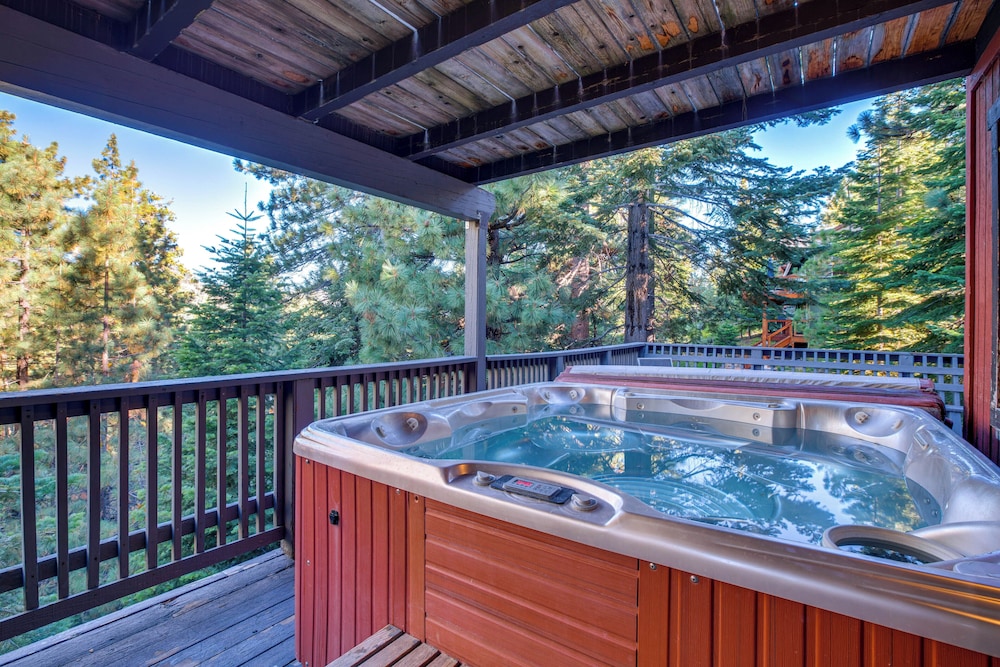 Game Rooms, Sauna & Decks: South Lake Tahoe Home
