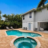 Bean Point Bliss 3 Bedroom Home by RedAwning