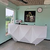 Sakhi Lakeview Resort