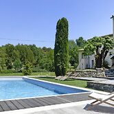 Relaxing Home Near Pool in Malaucene