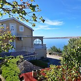 2-br Seaview Apartment in Baric Draga