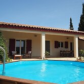 Holiday Home Near Pont du Gard & Vineyards