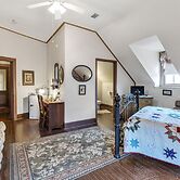 Greer Room 1 Bedroom by Main Street Bed & Breakfast