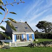 Holiday Home in Plozevet Near Beaches