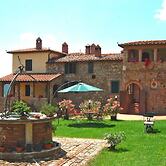 Country House in Tuscany With Panoramic Views