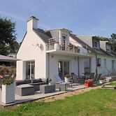 Comfortable Holiday Home With Partial sea Views, Douarnenez-treboul