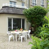 Holiday Home in Arromanches by Sandy Beach
