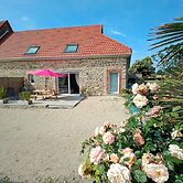 Semi Detached House, Bacilly