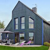 Beautiful Holiday Home With Sauna, sea View