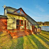 Holiday Home, Private Garden and Lake Access