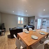 Premium Comfort Holiday Home Near the Beach