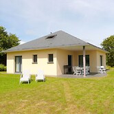 Bungalow in Telgrus sur mer Near Sandy Beach