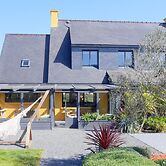 Holiday Home With Jacuzzi, Guisseny