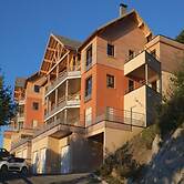 Apartment by Lake Serre-poncon With Pool