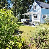 Blue Lagoon - Vacation Home in Nowe Warpno