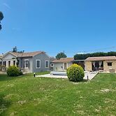 Charming Holiday House With Private Pool, Maillane