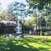 Holiday Home Right on the Lake, Sauna, Jacuzzi