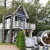 Holiday Home With hot tub and Sauna Directly at the Lake-ex TUI
