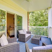 Myrtle Beach Condo w/ Pool: 7 Mi to Downtown!