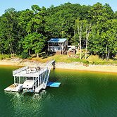 Lewis Smith Lake Retreat w/ Dock & Deck!
