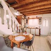 Yiannis Maizonette Ancient Olympia