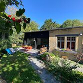Superb Holiday Home, 250m Beach