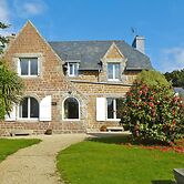 Stone House Pleumeur-bodou Near Pink Beaches