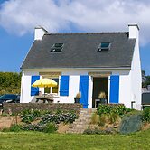 Holiday Home With sea Views, Roscanvel